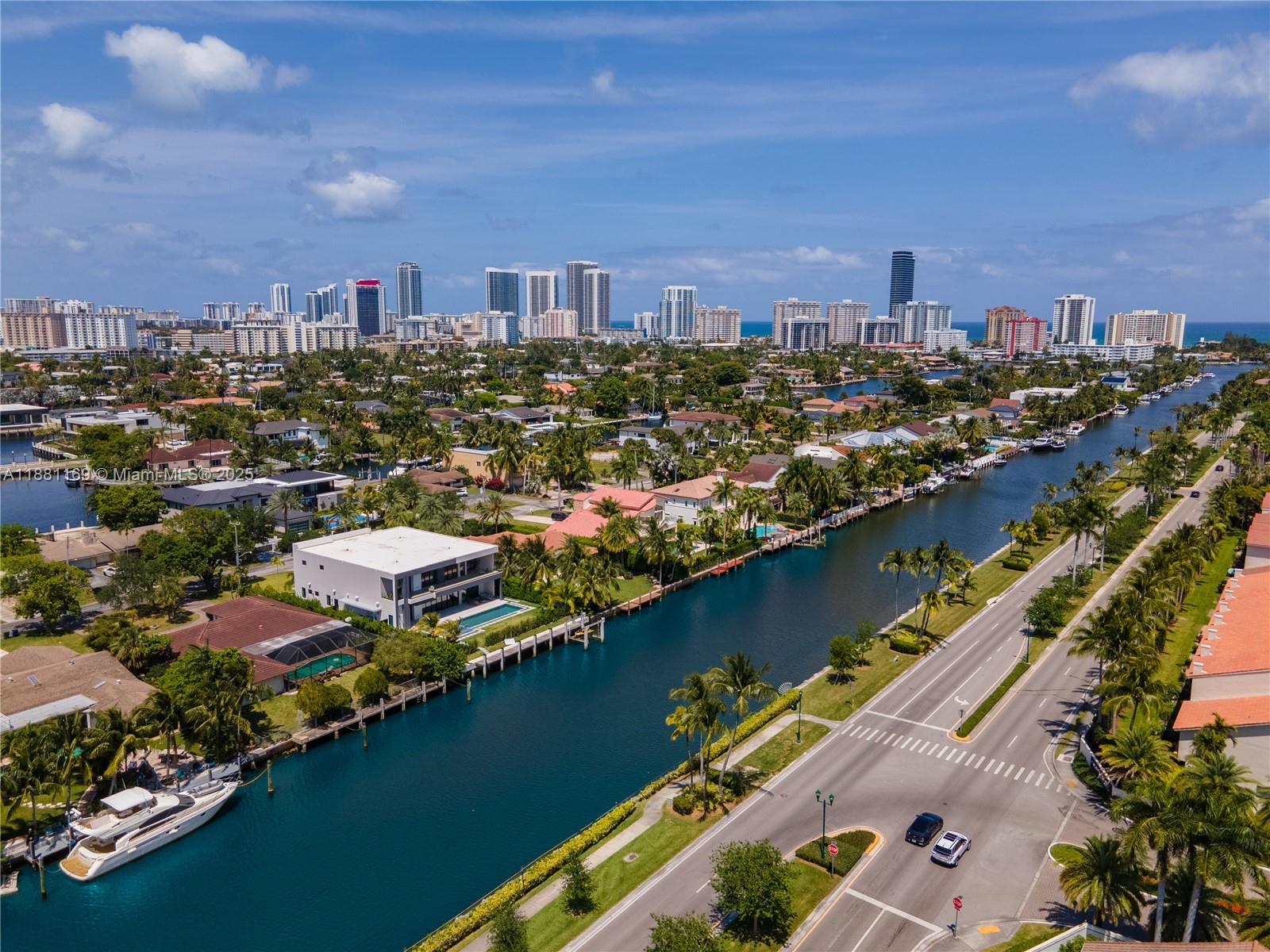 496 Holiday Dr Hallandale Beach, FL 33009