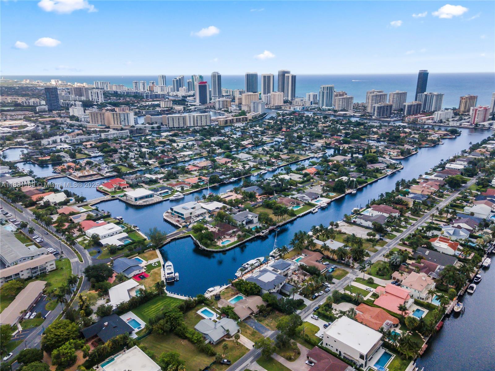 496 Holiday Dr Hallandale Beach, FL 33009