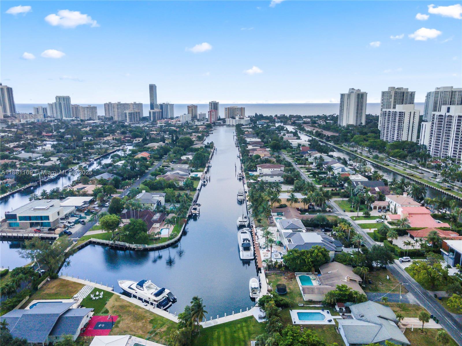 496 Holiday Dr Hallandale Beach, FL 33009