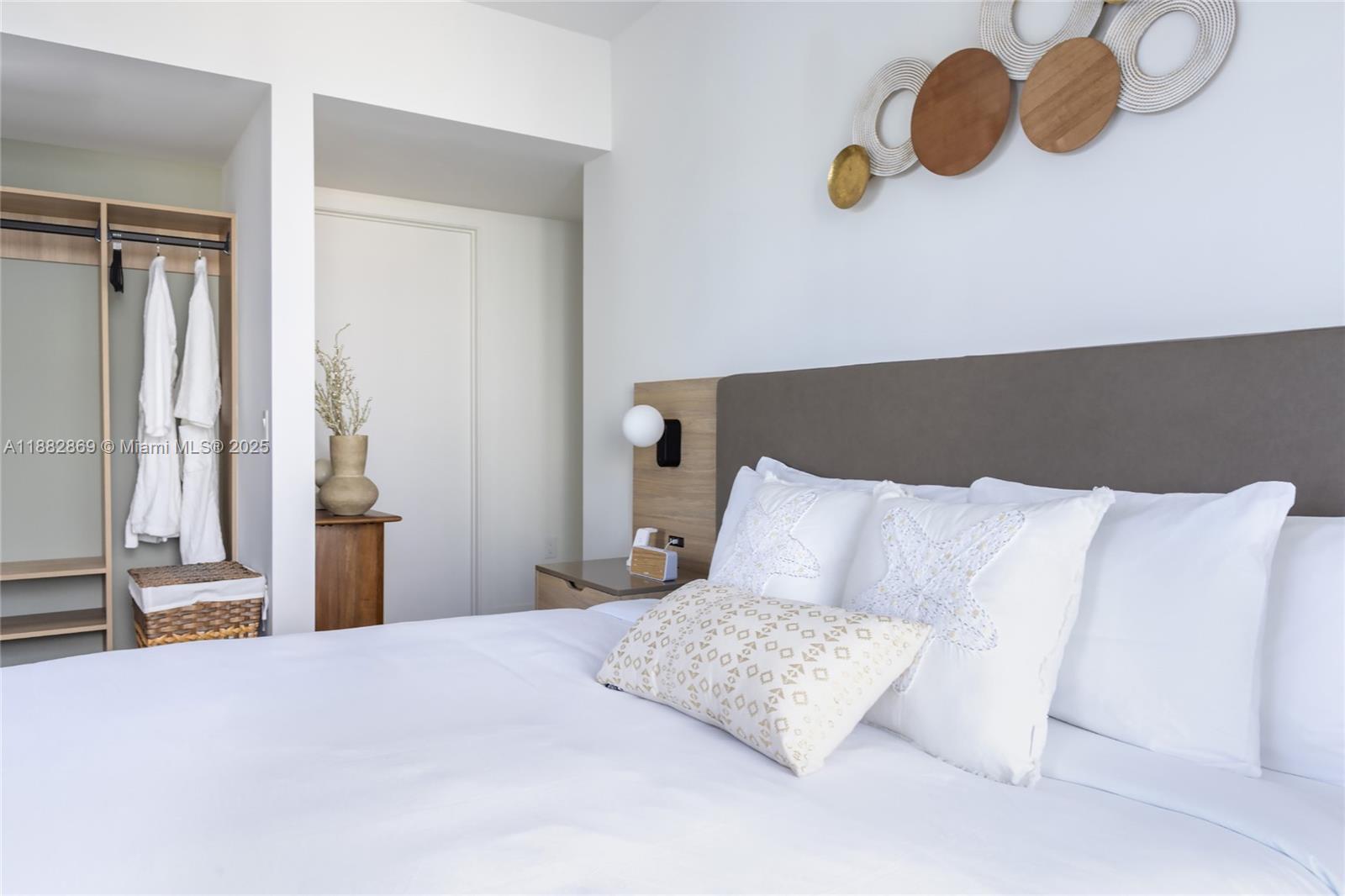 image Gale Residences8