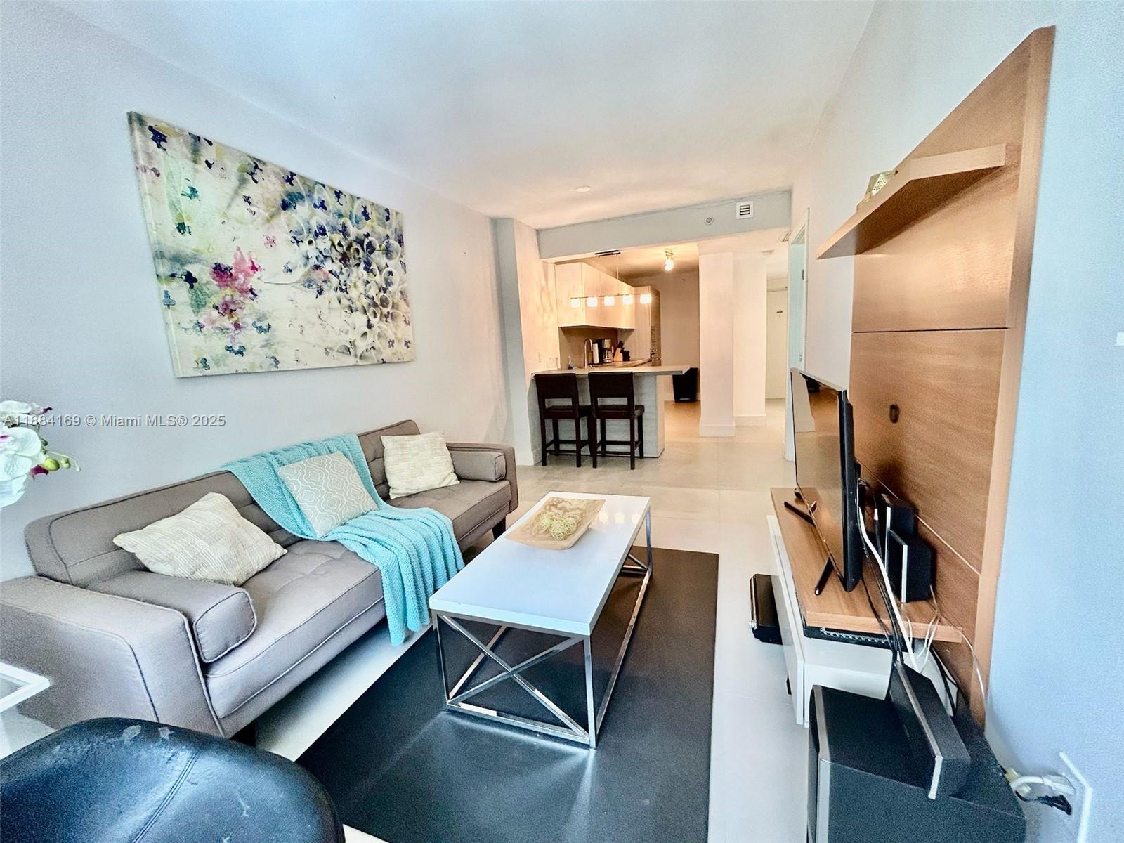 100 Lincoln Rd #426