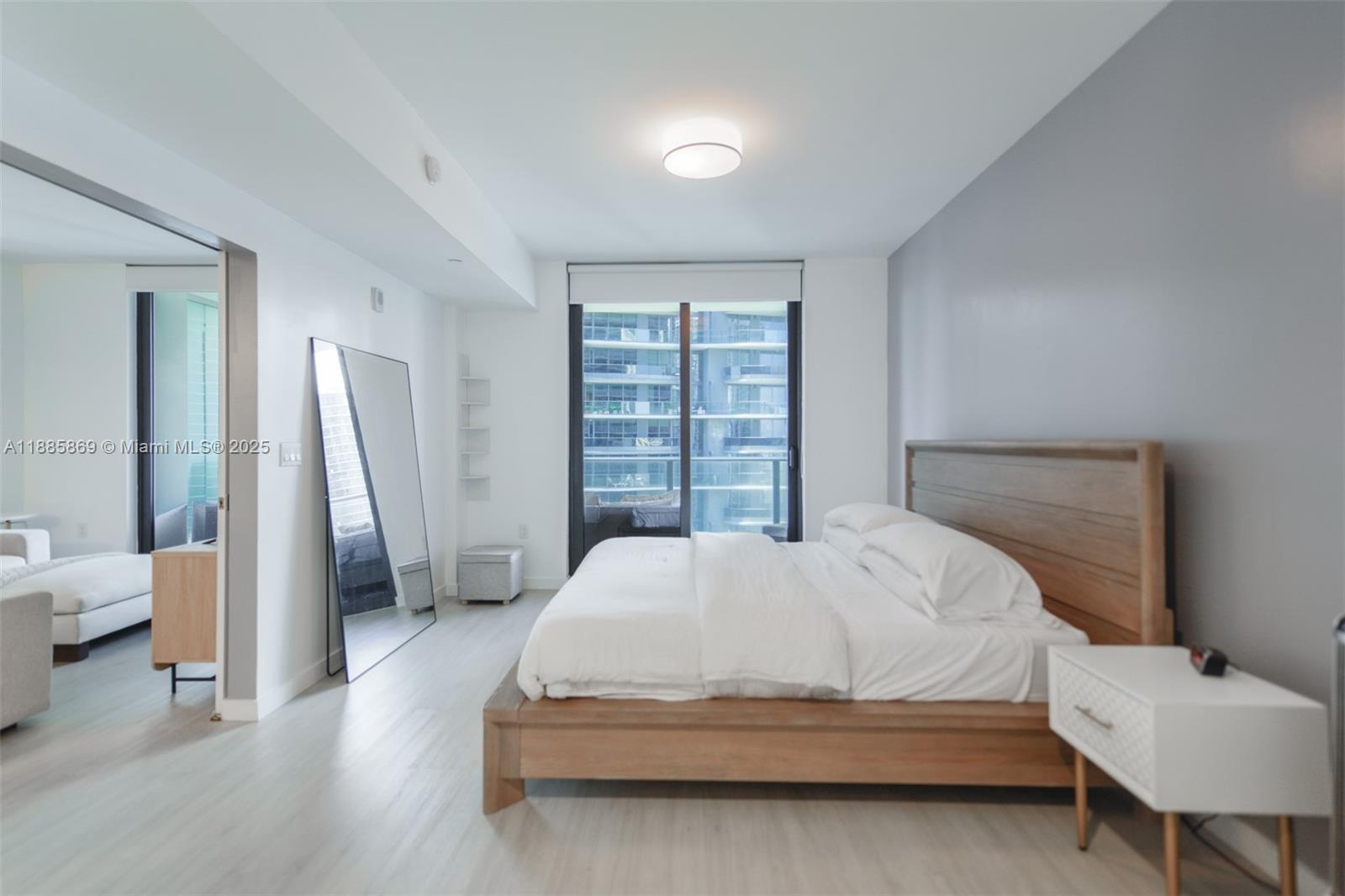 image 1010 Brickell Condo10