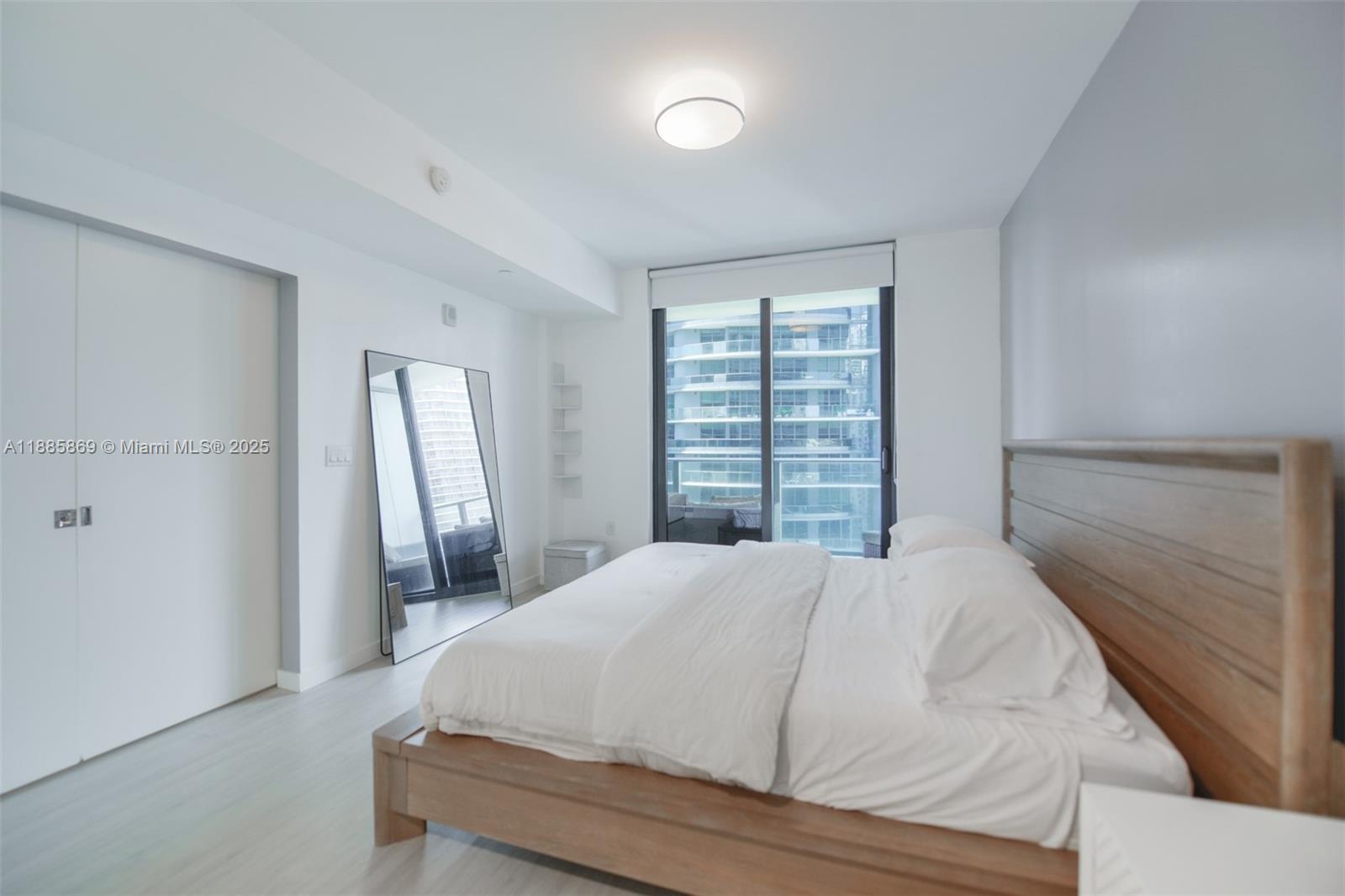 image 1010 Brickell Condo11