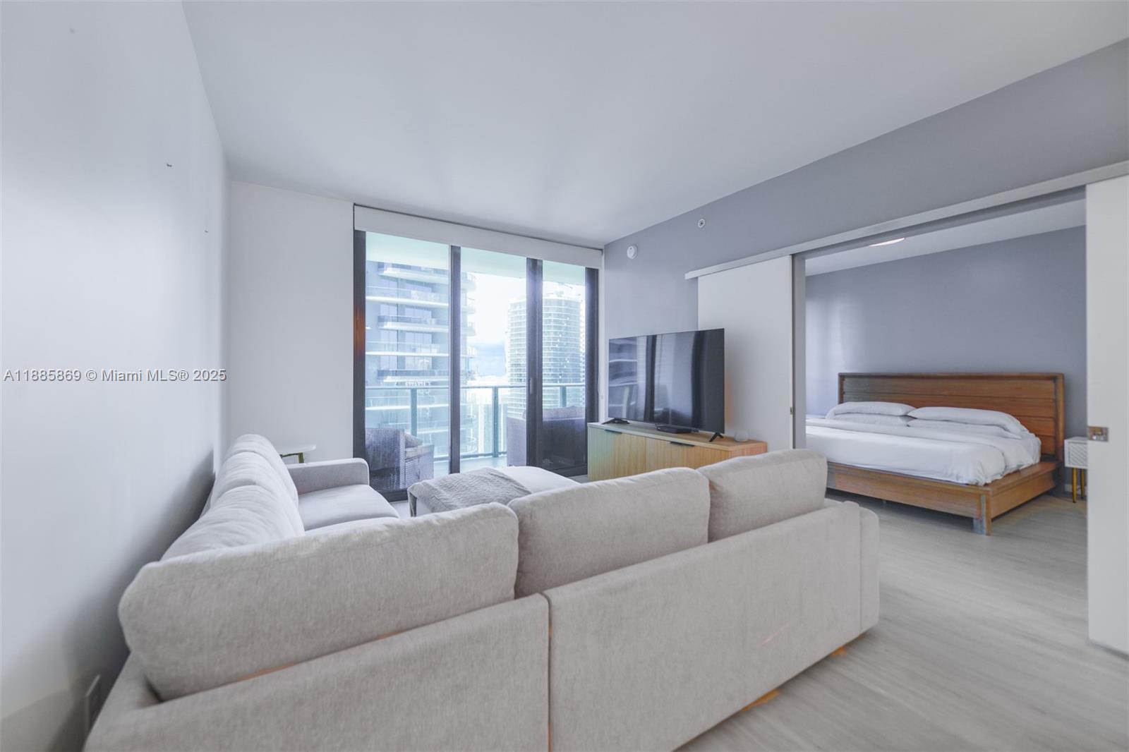 image 1010 Brickell Condo1