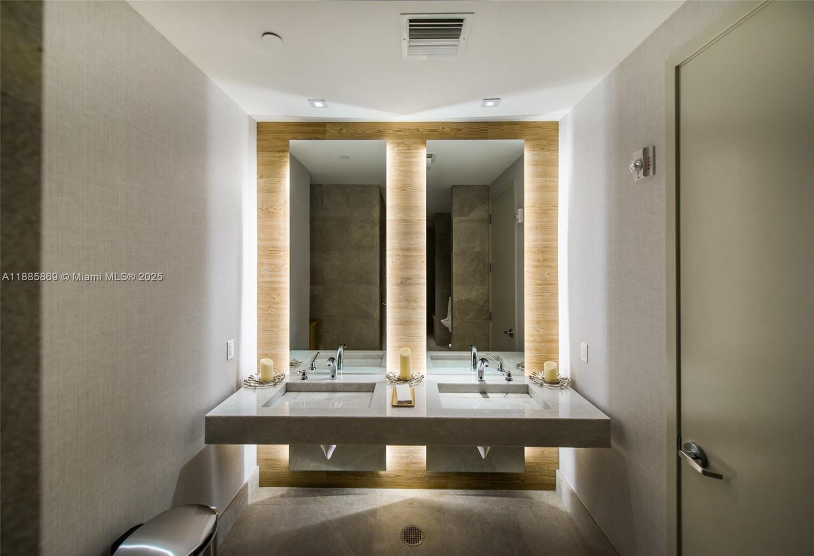 image 1010 Brickell Condo33