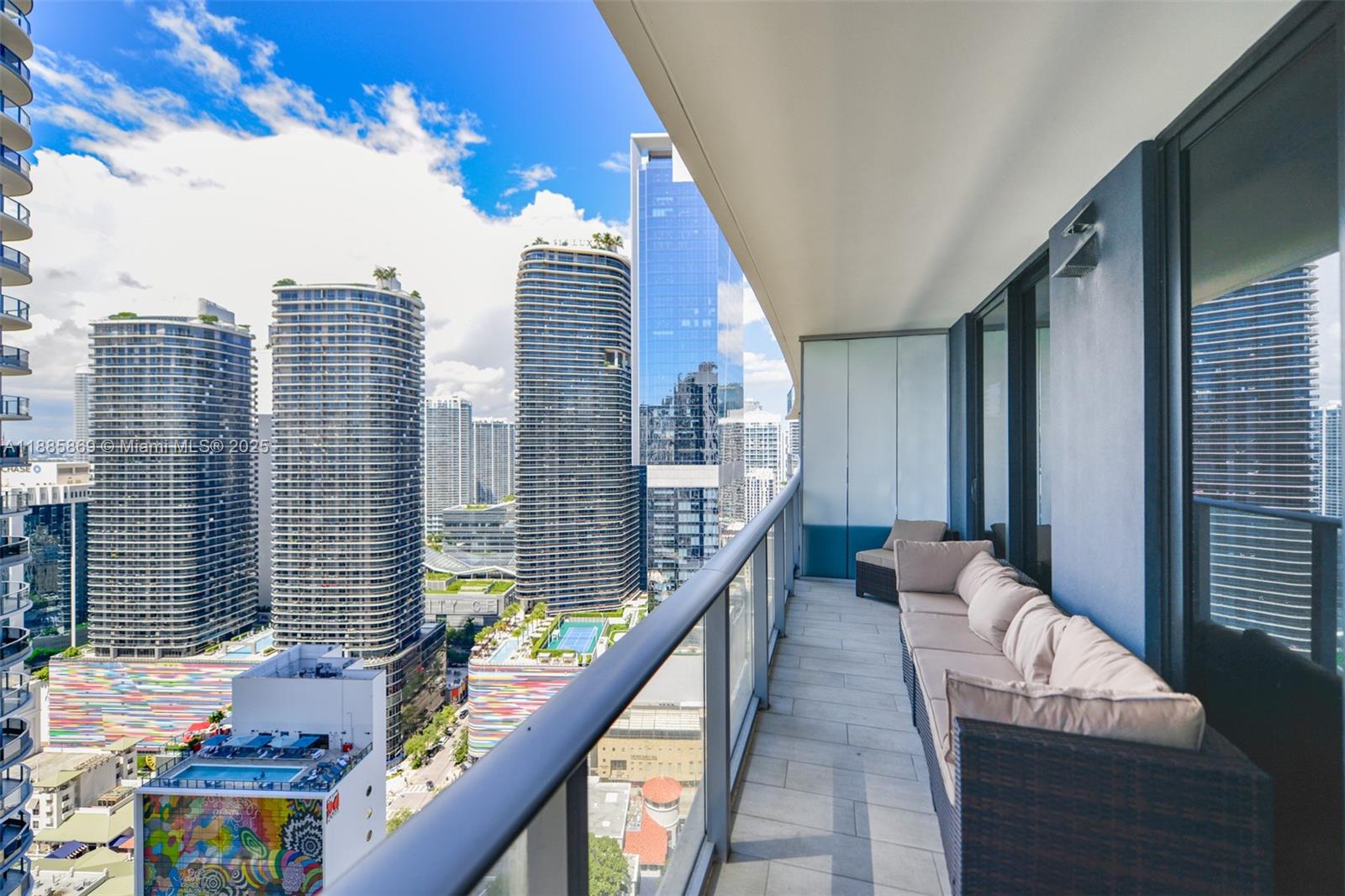 image 1010 Brickell Condo3