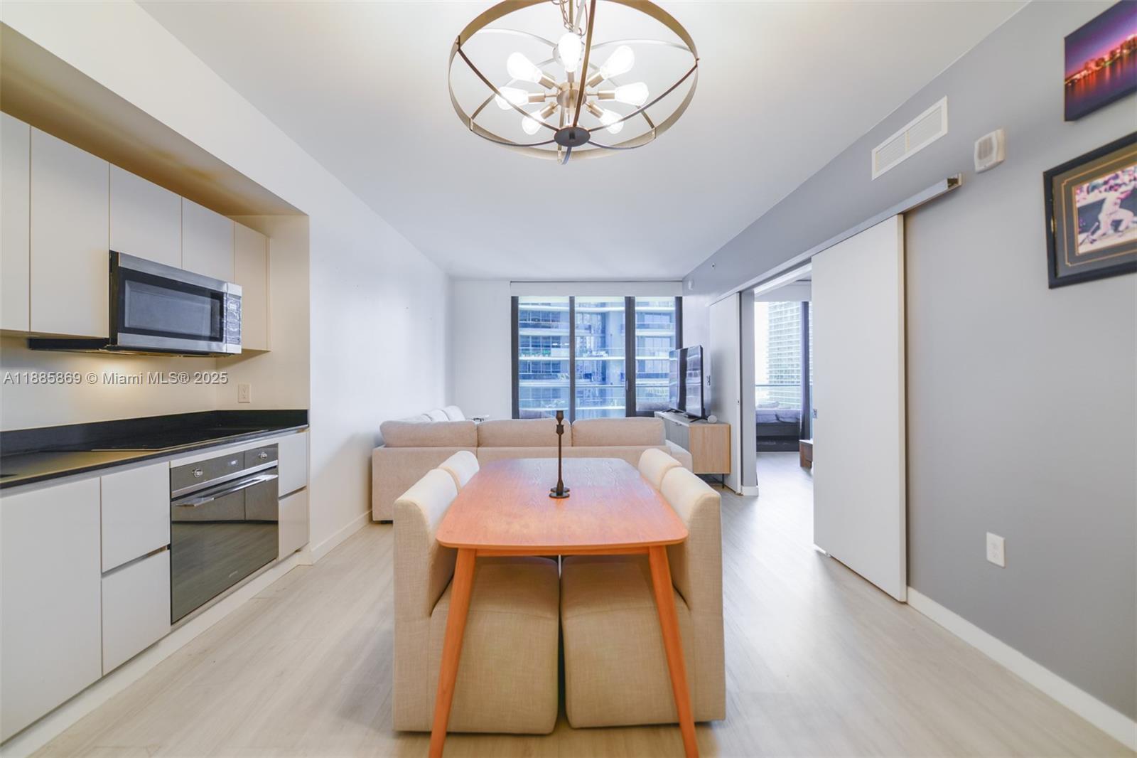image 1010 Brickell Condo8