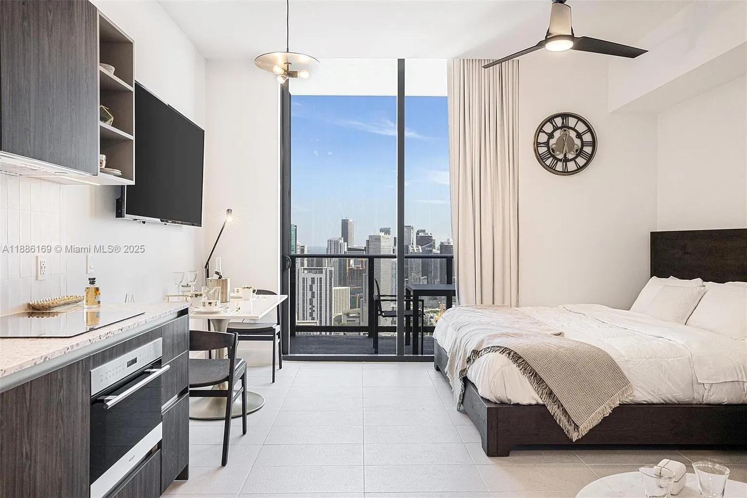 image Natiivo / Gale Residences1