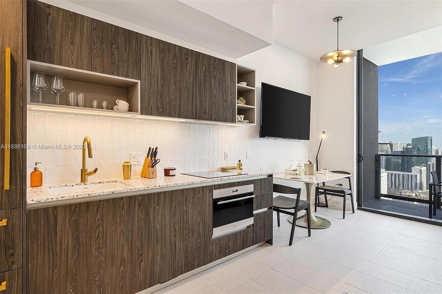 image Natiivo / Gale Residences2