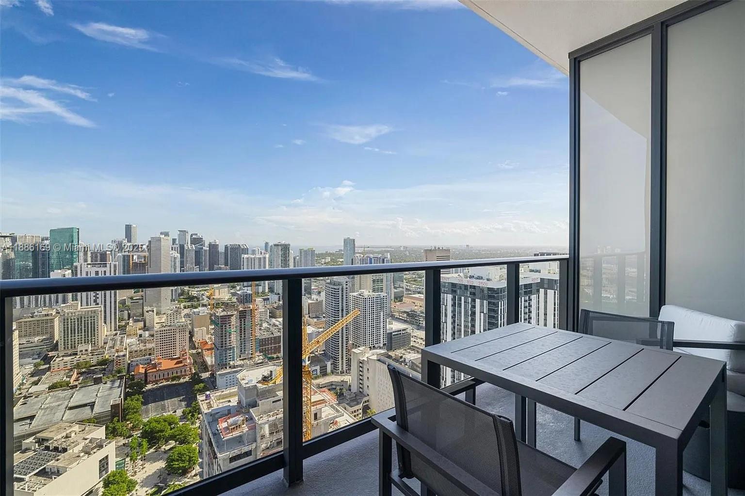 image Natiivo / Gale Residences8