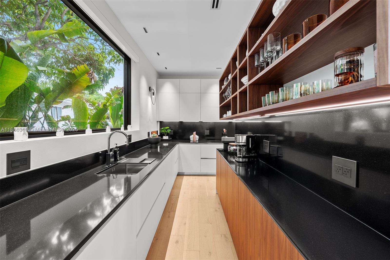 3306 NE 16th St Fort Lauderdale, FL 33304