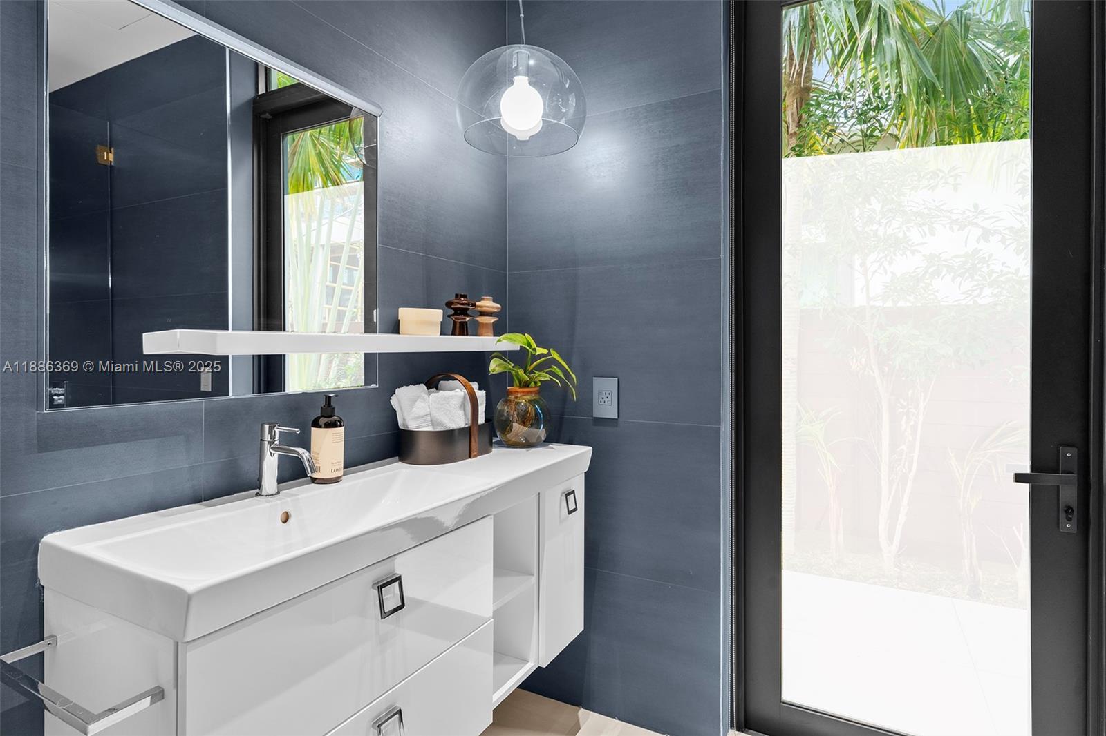 3306 NE 16th St Fort Lauderdale, FL 33304