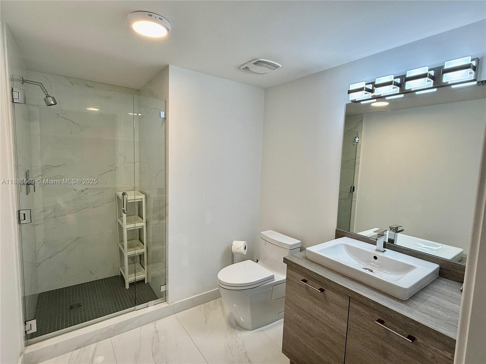 image Condo East16