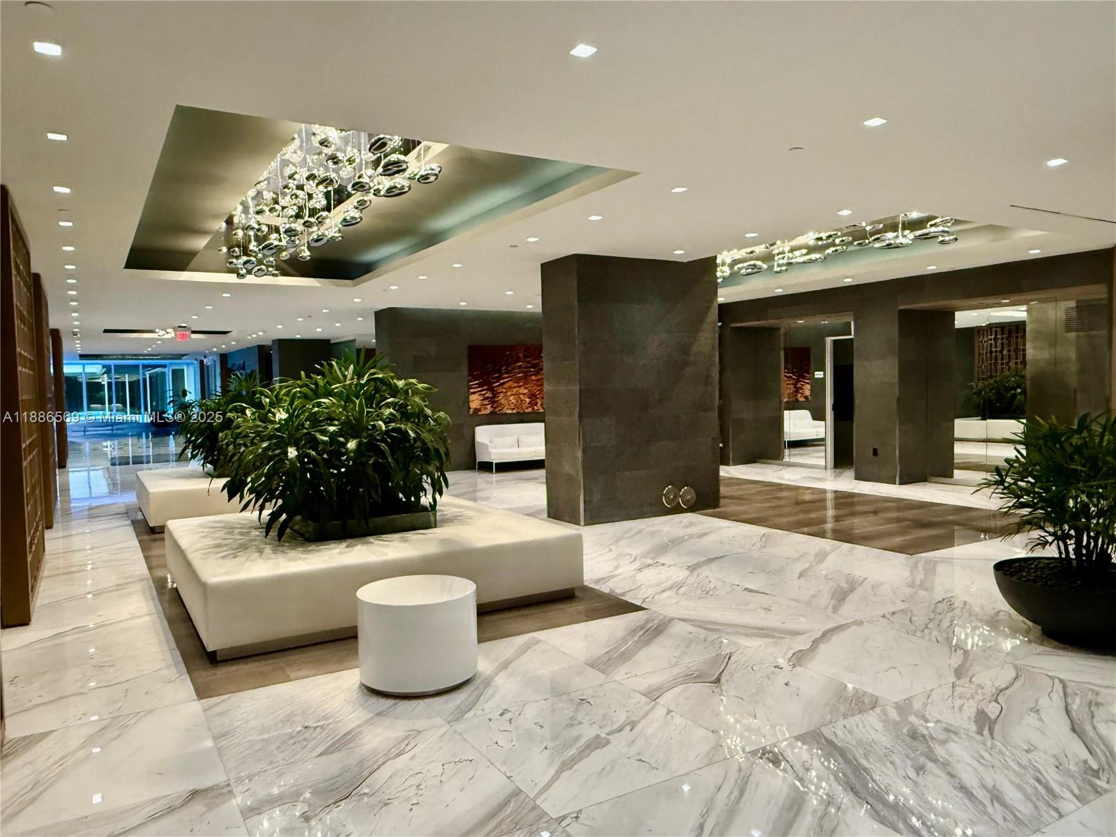 image Condo East23