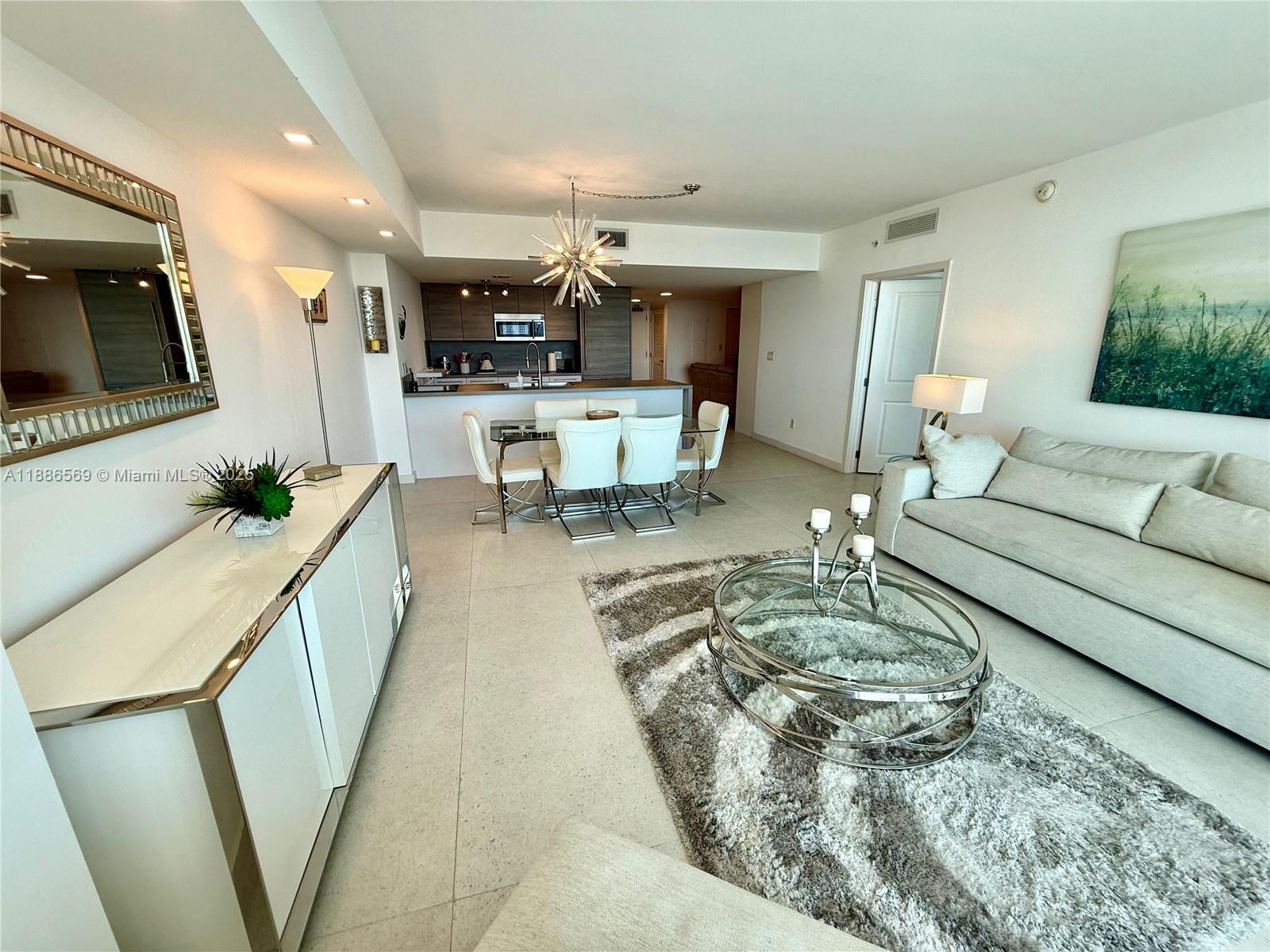 image Condo East4