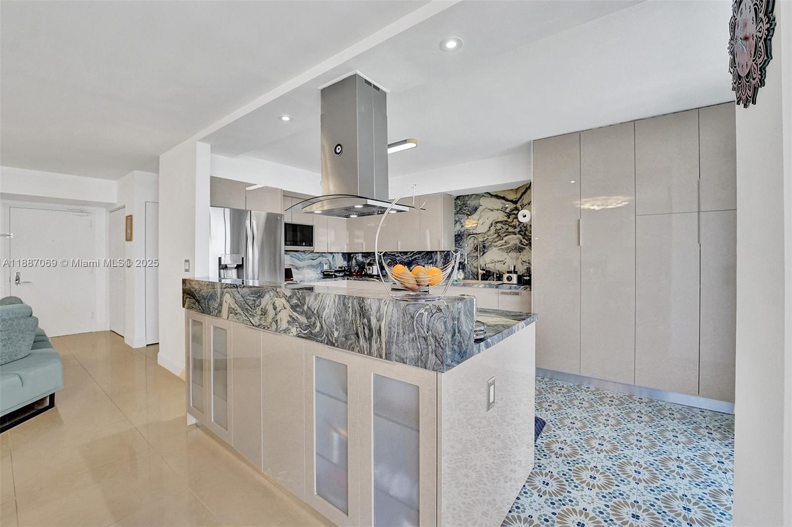 3530 Mystic Pointe Dr #2002 Aventura, FL 33180