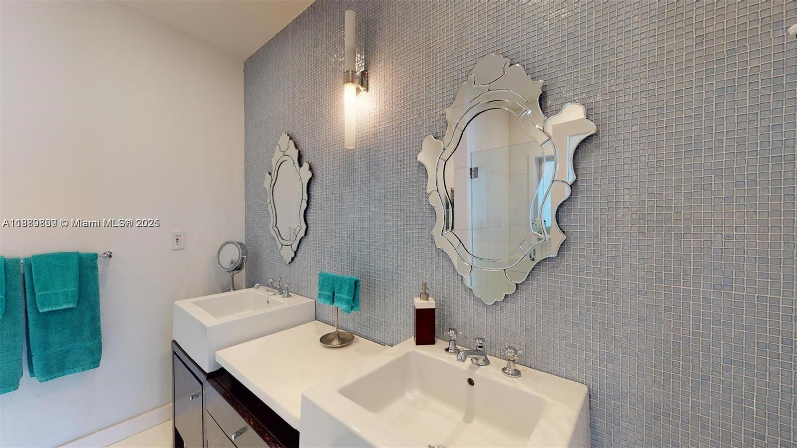 6015 Pine Tree Dr Miami Beach, FL 33140 6015 Pine Tree Dr Miami Beach, FL 33140