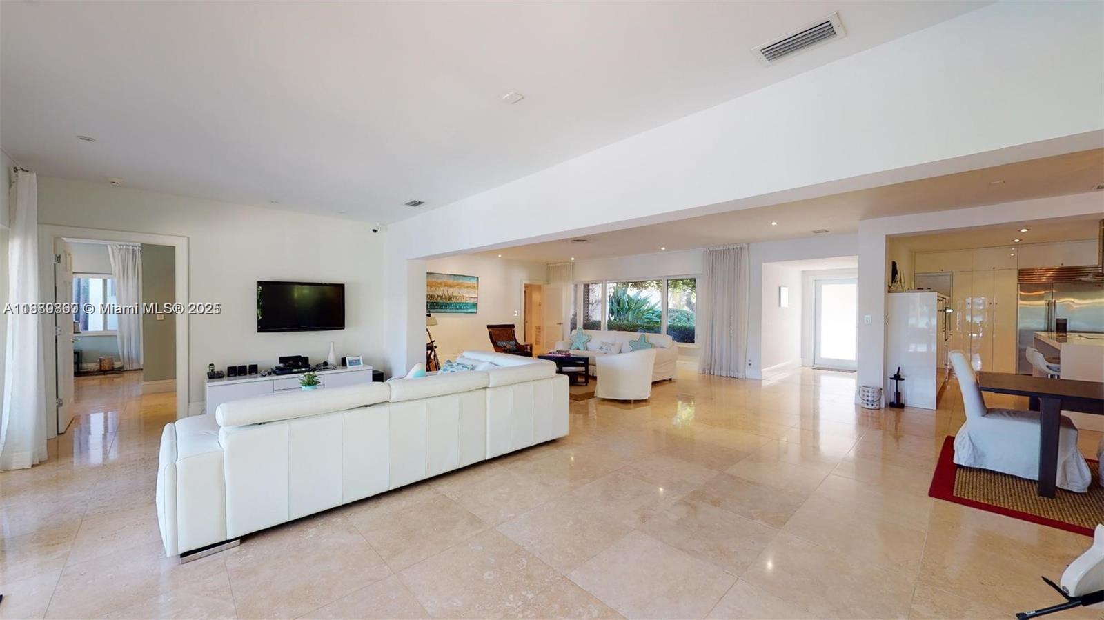 6015 Pine Tree Dr Miami Beach, FL 33140 6015 Pine Tree Dr Miami Beach, FL 33140