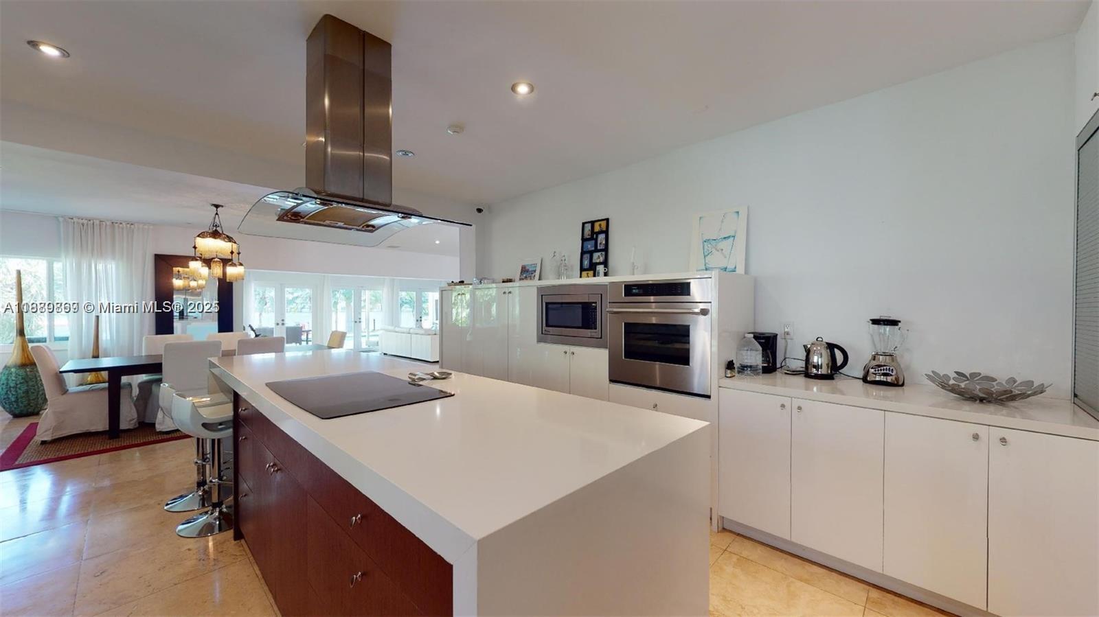 6015 Pine Tree Dr Miami Beach, FL 33140 6015 Pine Tree Dr Miami Beach, FL 33140
