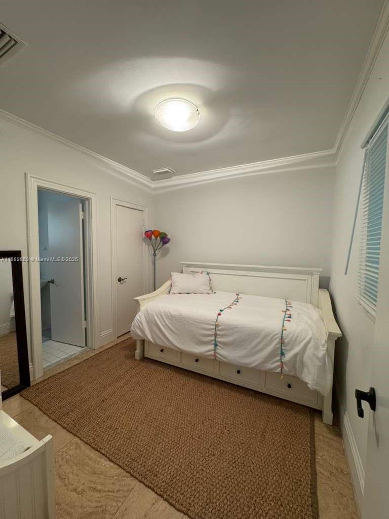 6015 Pine Tree Dr Miami Beach, FL 33140 6015 Pine Tree Dr Miami Beach, FL 33140