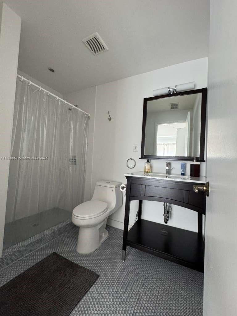 6015 Pine Tree Dr Miami Beach, FL 33140 6015 Pine Tree Dr Miami Beach, FL 33140