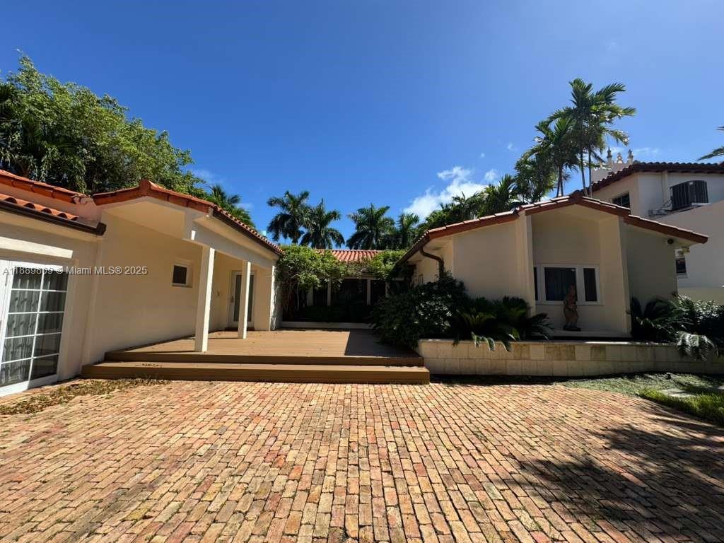 6015 Pine Tree Dr Miami Beach, FL 33140 6015 Pine Tree Dr Miami Beach, FL 33140