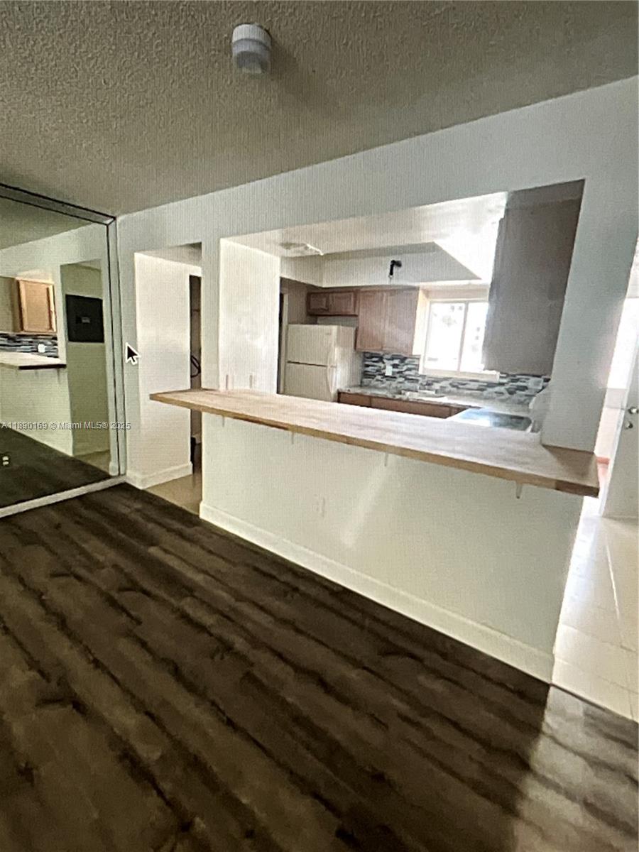 201 NW 7th St #206