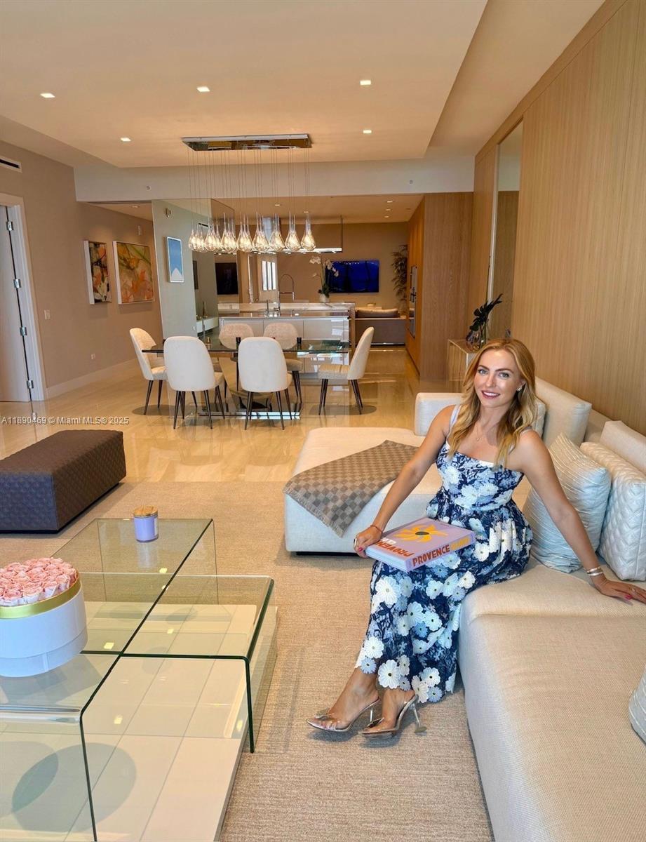 18501 Collins Ave #2503