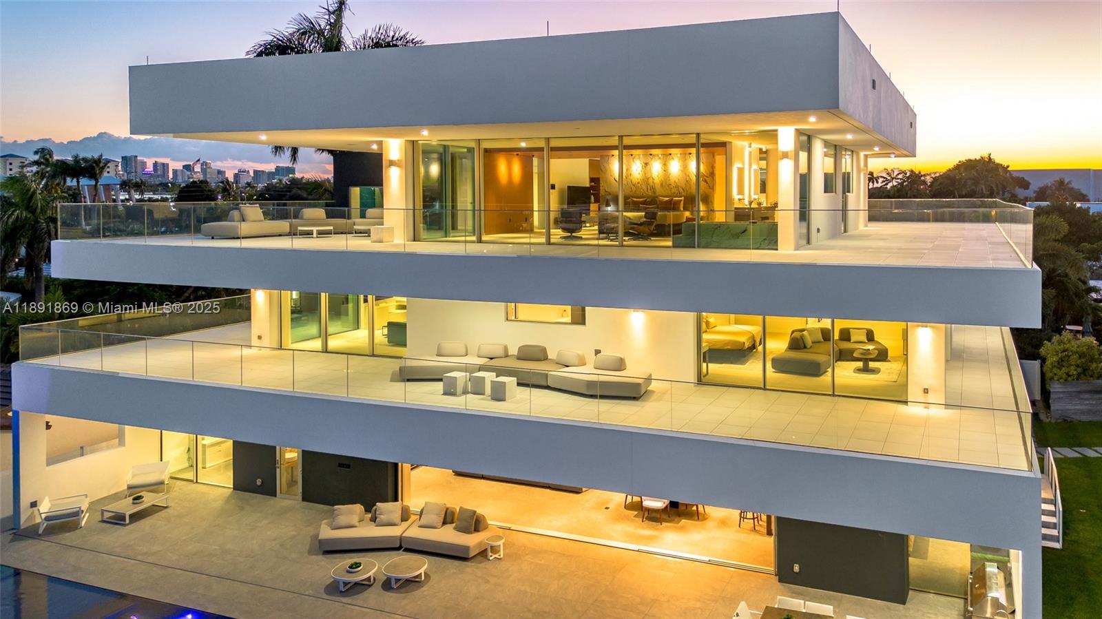 2131 NE 15th St Fort Lauderdale, FL 33304