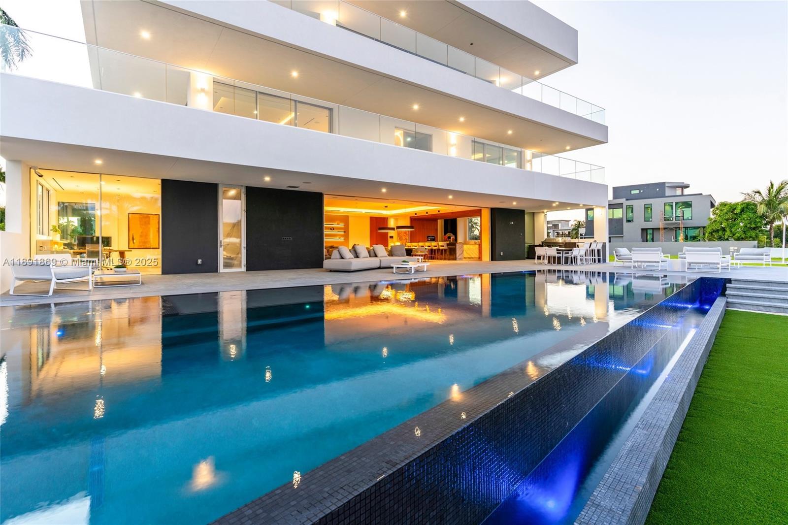 2131 NE 15th St Fort Lauderdale, FL 33304