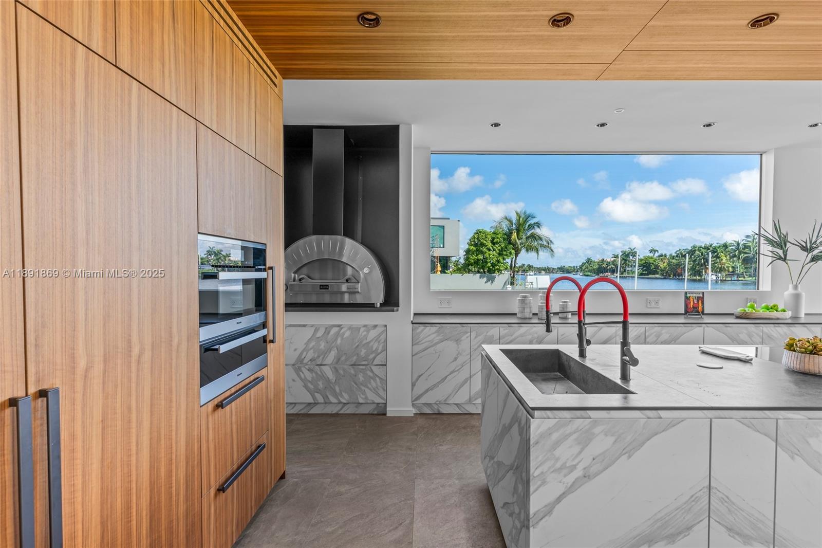 2131 NE 15th St Fort Lauderdale, FL 33304