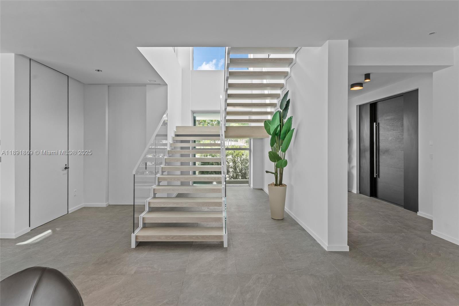 2131 NE 15th St Fort Lauderdale, FL 33304