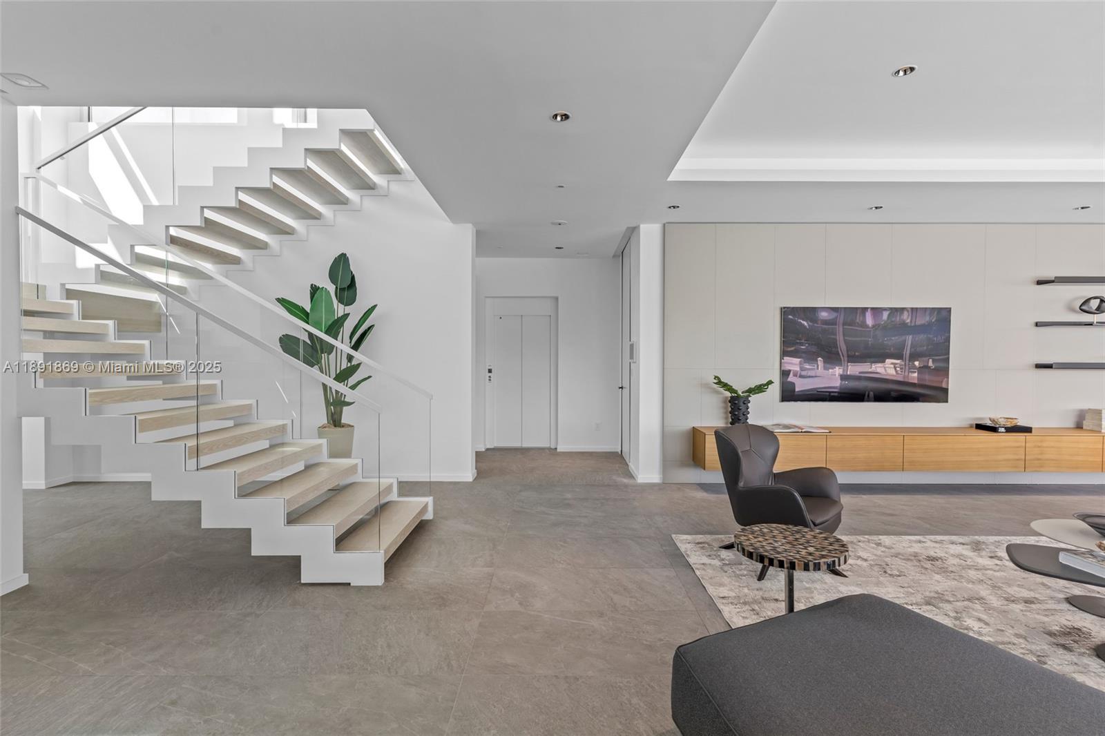 2131 NE 15th St Fort Lauderdale, FL 33304