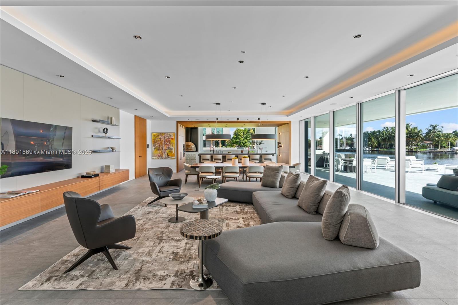 2131 NE 15th St Fort Lauderdale, FL 33304