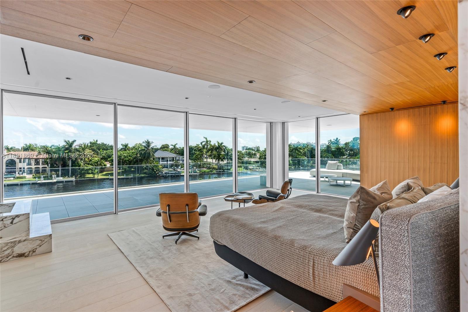 2131 NE 15th St Fort Lauderdale, FL 33304