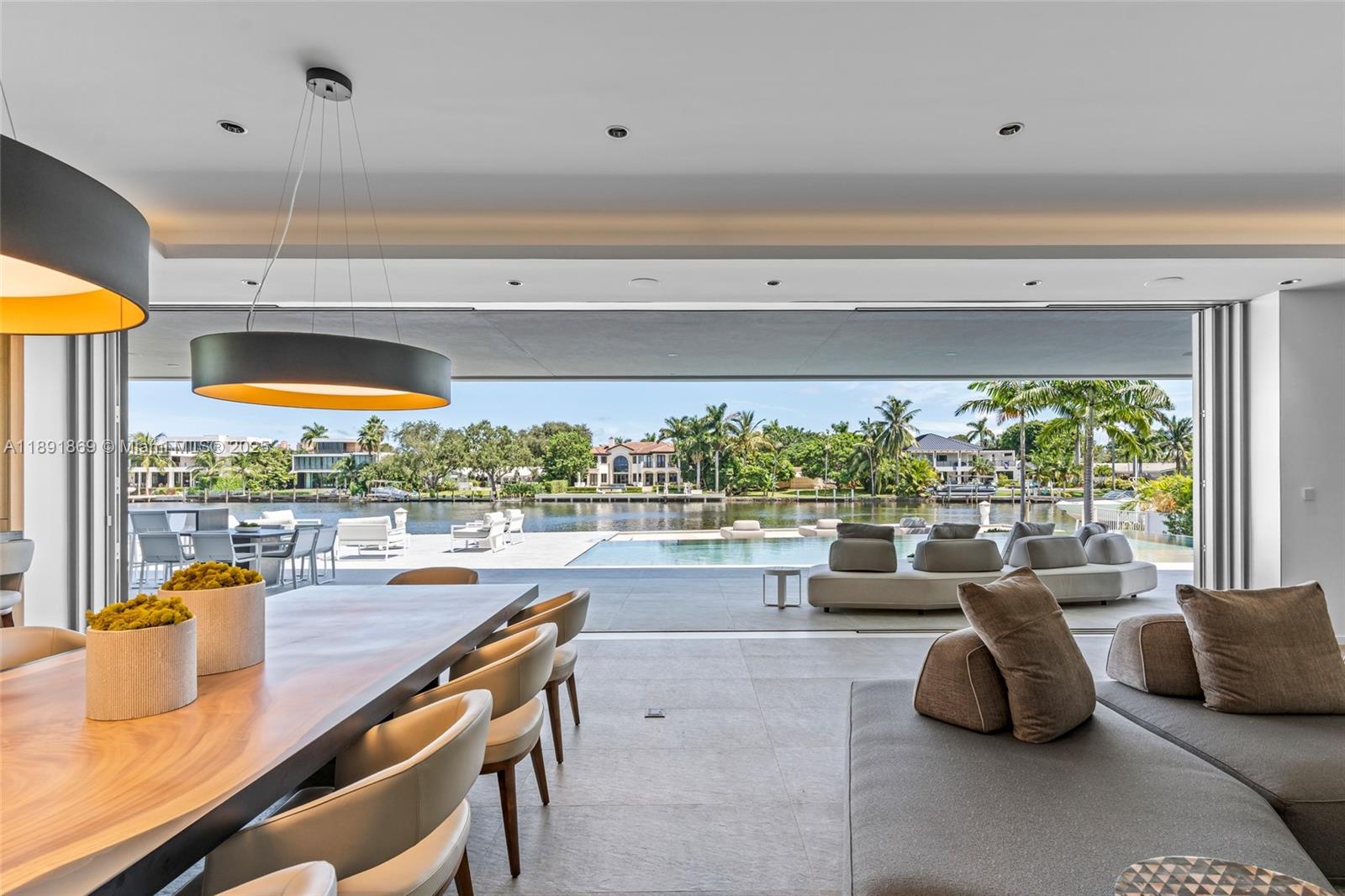 2131 NE 15th St Fort Lauderdale, FL 33304