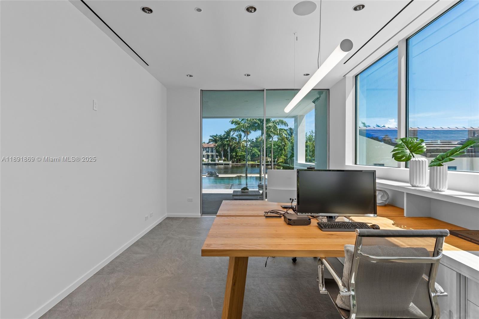 2131 NE 15th St Fort Lauderdale, FL 33304