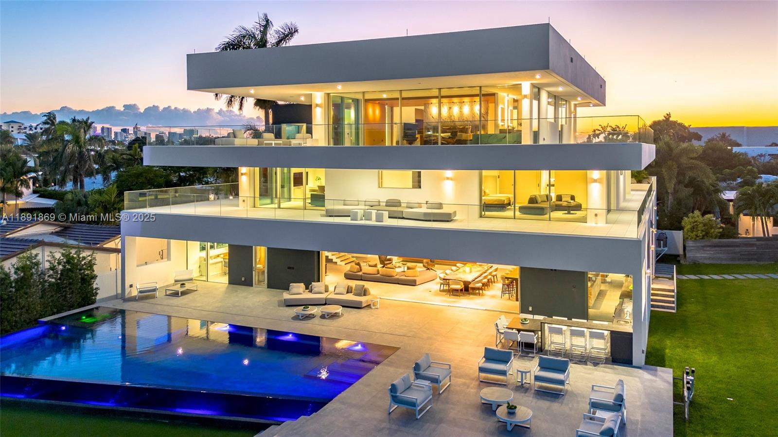 2131 NE 15th St Fort Lauderdale, FL 33304