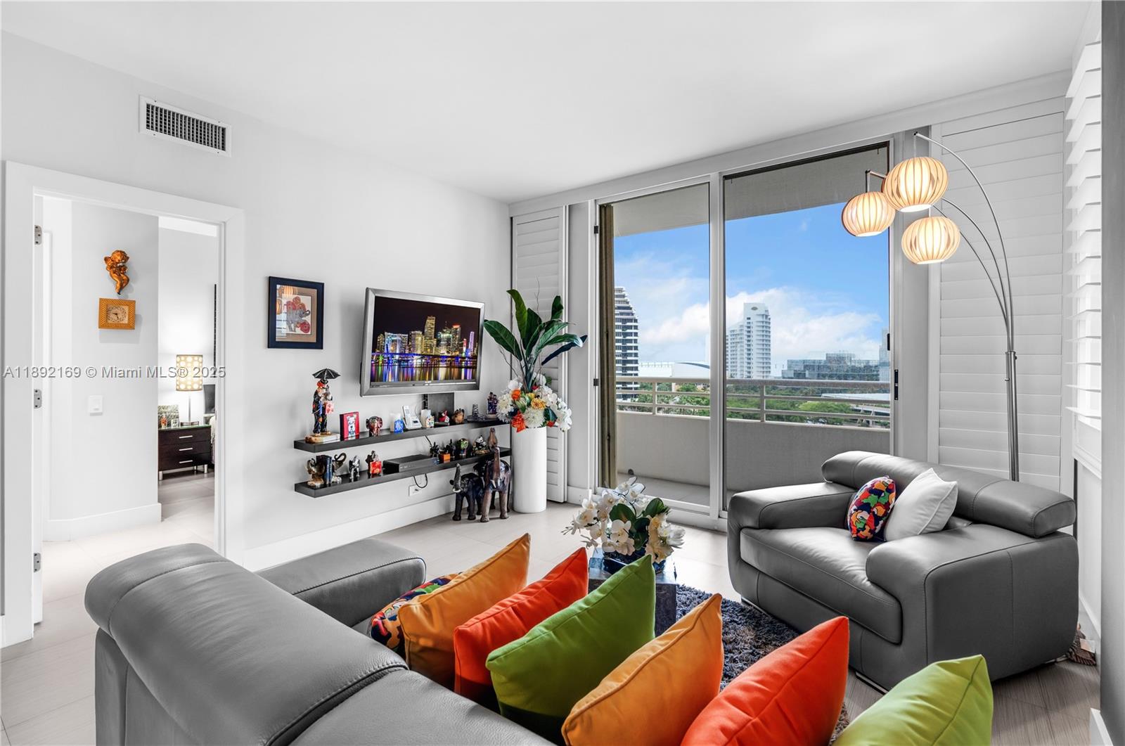 888 Brickell Key Dr #1002 Miami, FL 33131