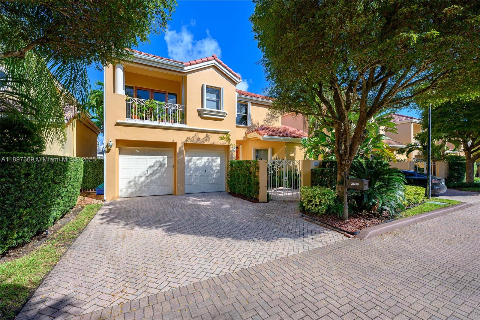 3699 NE 208th Ter Aventura, FL 33180