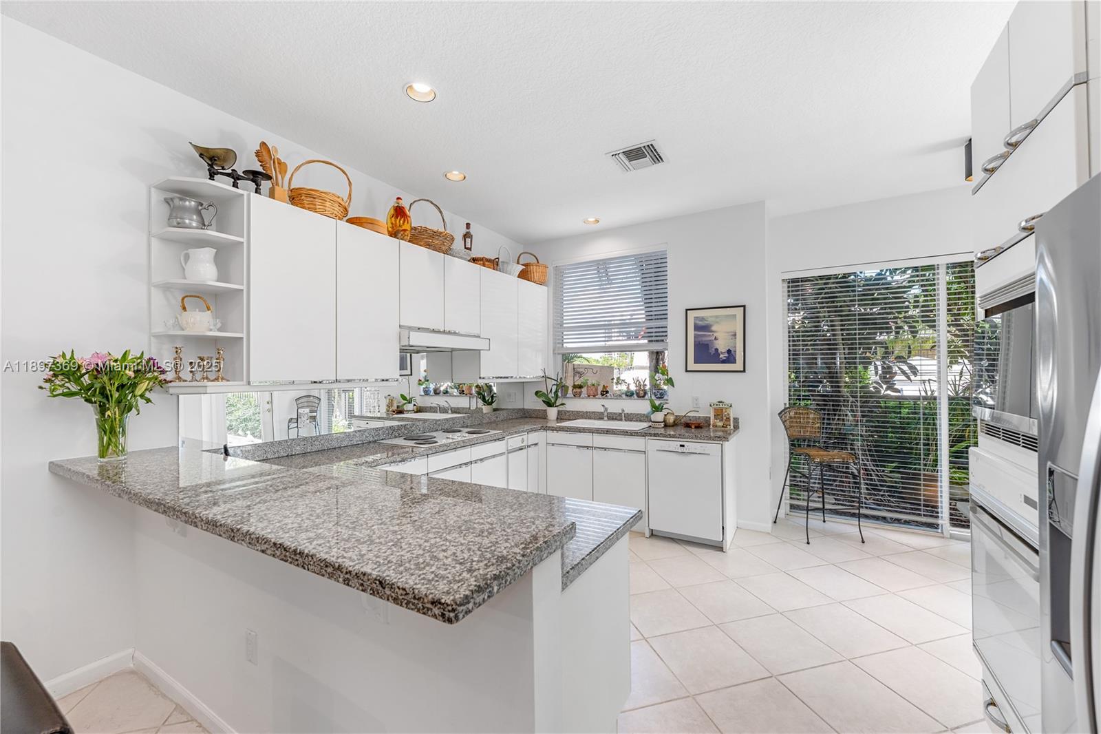 3699 NE 208th Ter Aventura, FL 33180