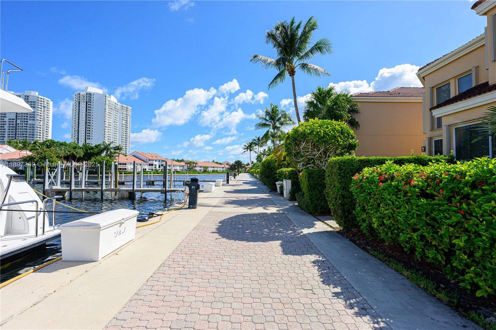 3699 NE 208th Ter Aventura, FL 33180