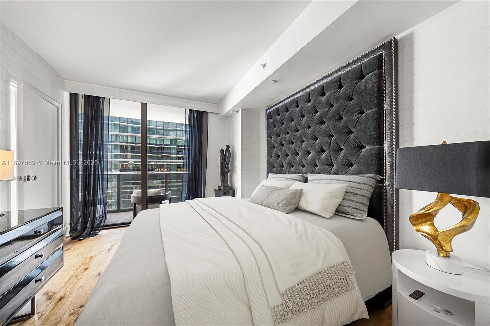 image Sls Lux Brickell19
