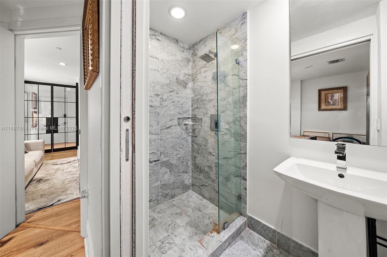 image Sls Lux Brickell25