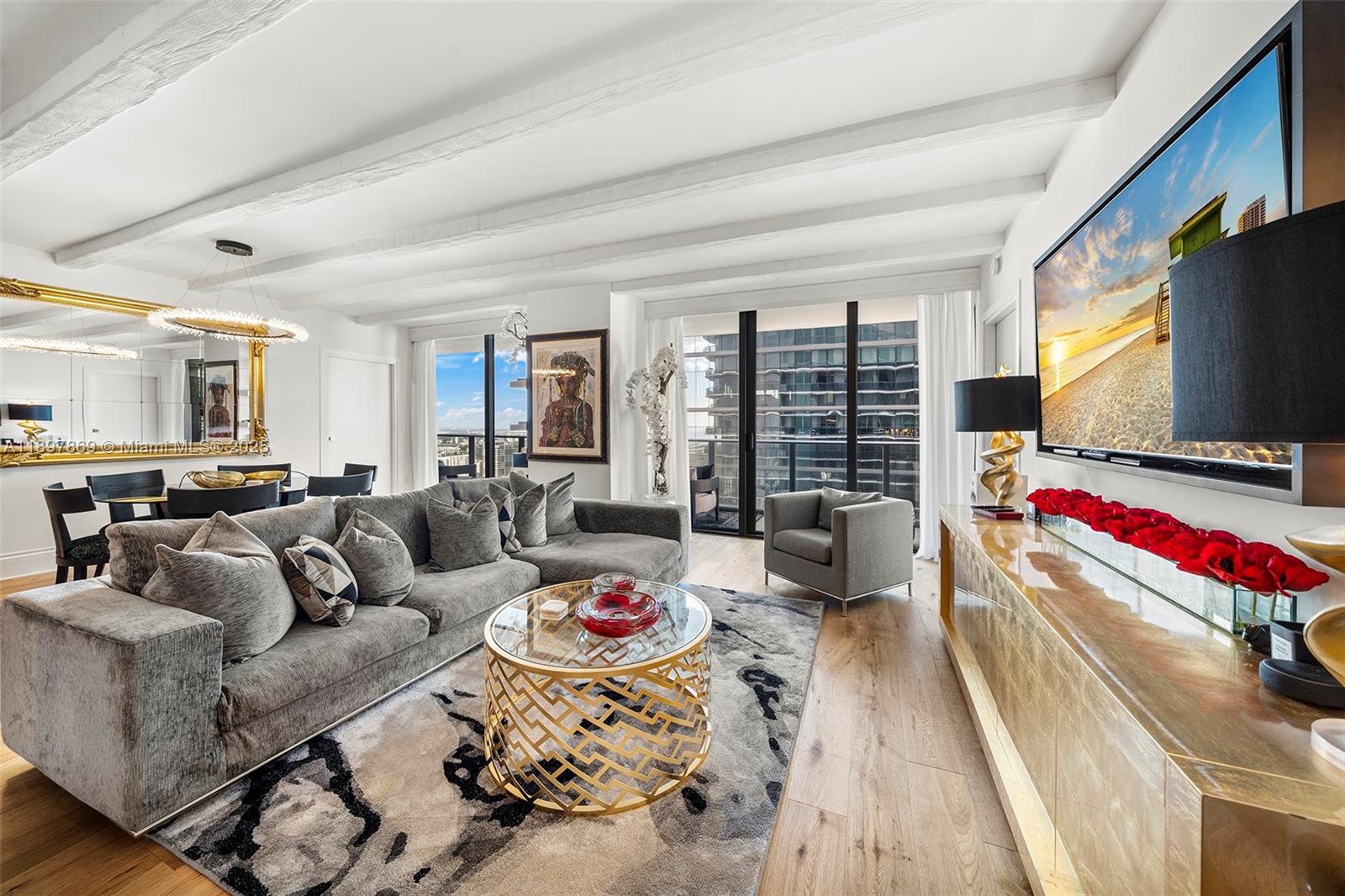 image Sls Lux Brickell2