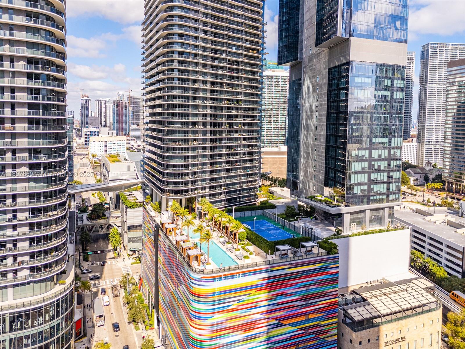 image Sls Lux Brickell33