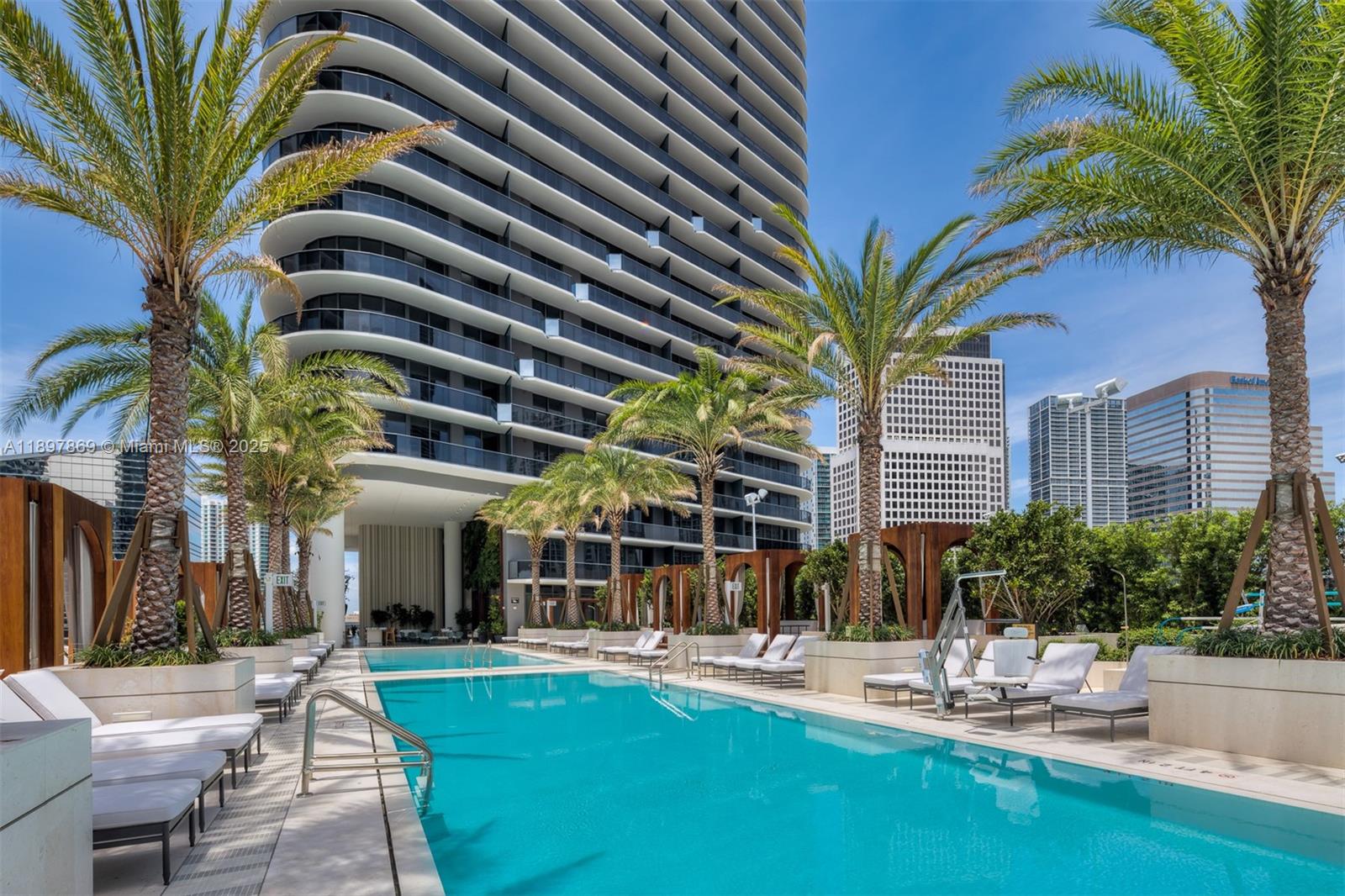 image Sls Lux Brickell41