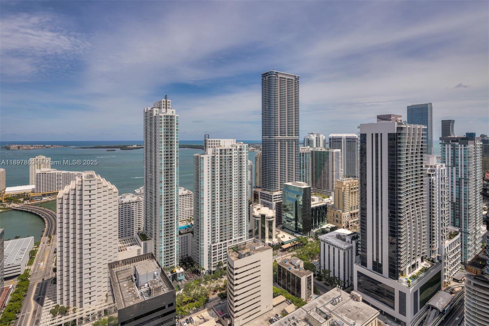 image Sls Lux Brickell68