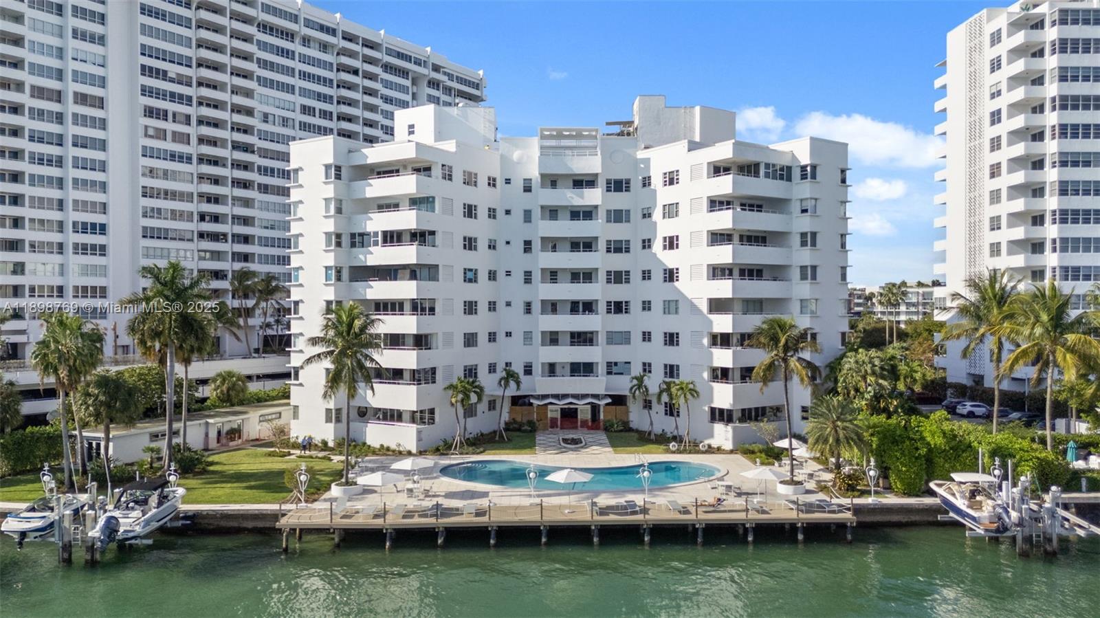 16 Island Ave #7C