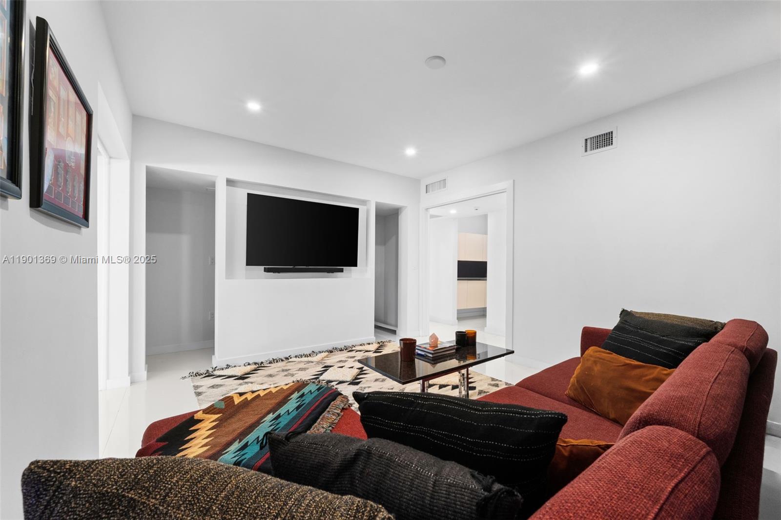 5055 N Bay Rd Miami Beach, FL 33140